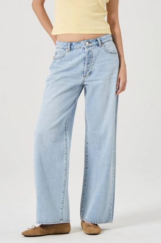 light blue vintage wash baggy denim jean